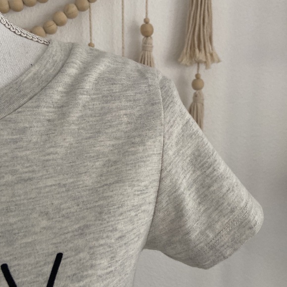 Rae Dunn lucky tee shirt short sleeve St. Patrick’s Day 🍀 Heather grey xs - Picture 14 of 14